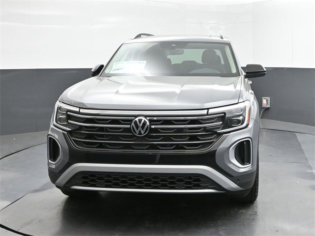 New 2025 Volkswagen Atlas Peak Edition SE image 30