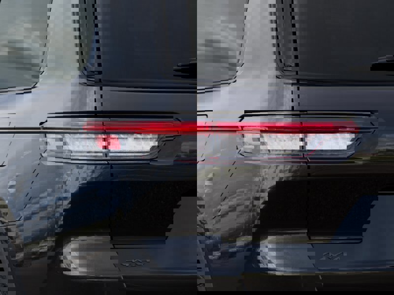 New 2025 Jeep Grand Cherokee L Limited w/ Black Appearance Package image 19