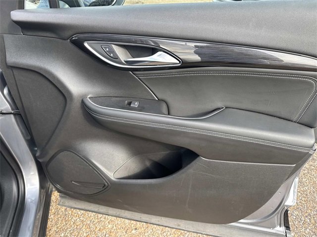 Used 2021 Buick Envision Essence w/ Sport Touring Package image 17