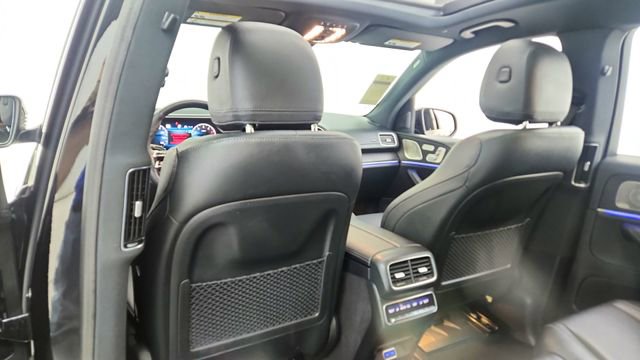 Used 2025 Mercedes-Benz GLS 450 4MATIC image 35
