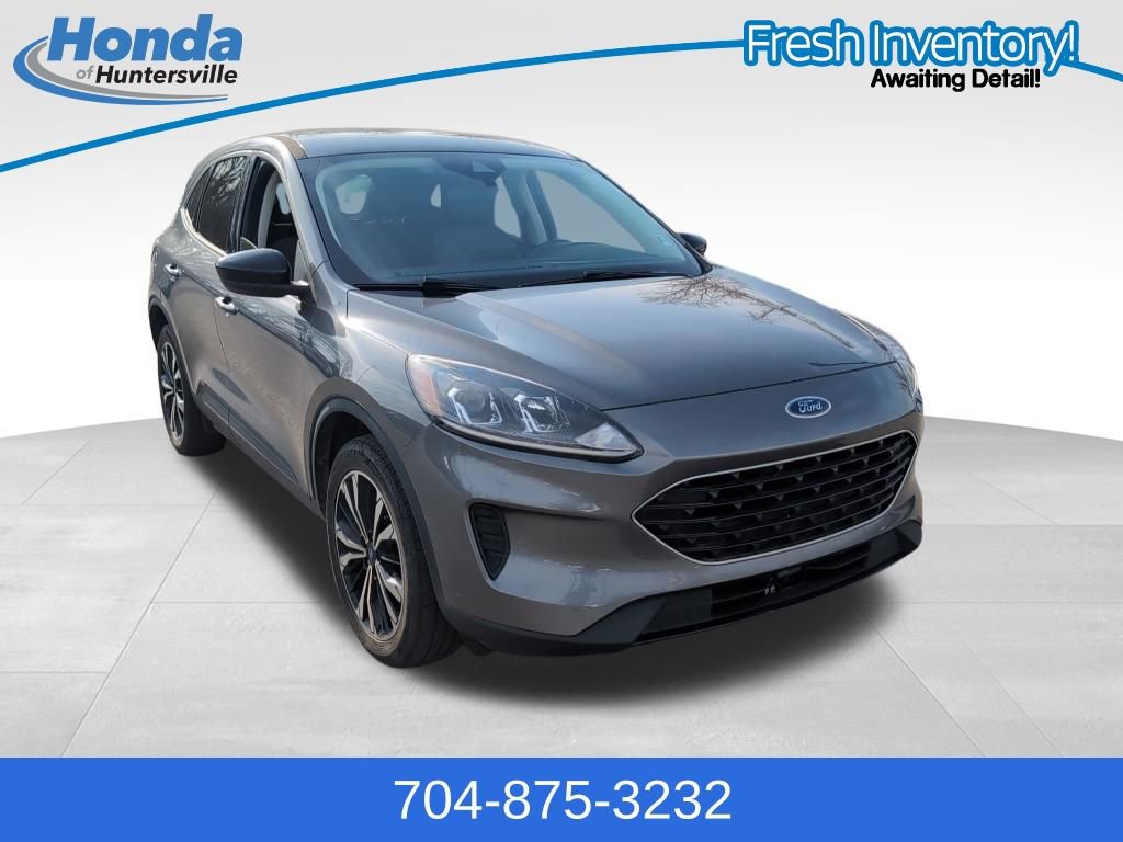 Used 2021 Ford Escape SE w/ SE Sport Appearance Package