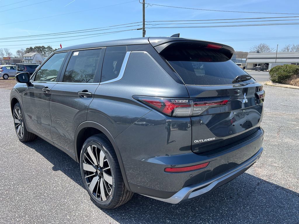 New 2026 Mitsubishi Outlander SE image 3