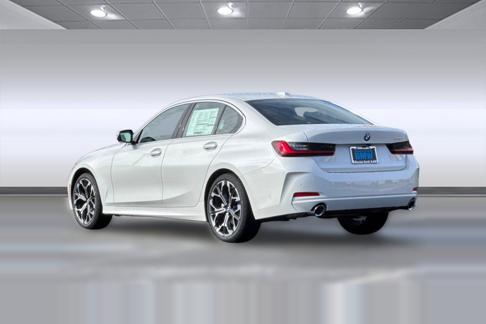 Used 2026 BMW 330i Sedan w/ Premium Package RWD image 3