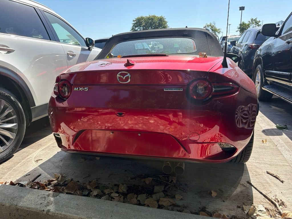 Used 2024 MAZDA MX-5 Miata Grand Touring w/ Weather Package RWD image 5