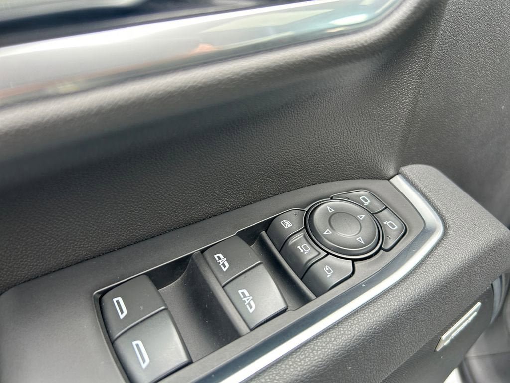Used 2025 Chevrolet Silverado 3500 LTZ w/ LTZ Plus Package AWD/4WD image 22