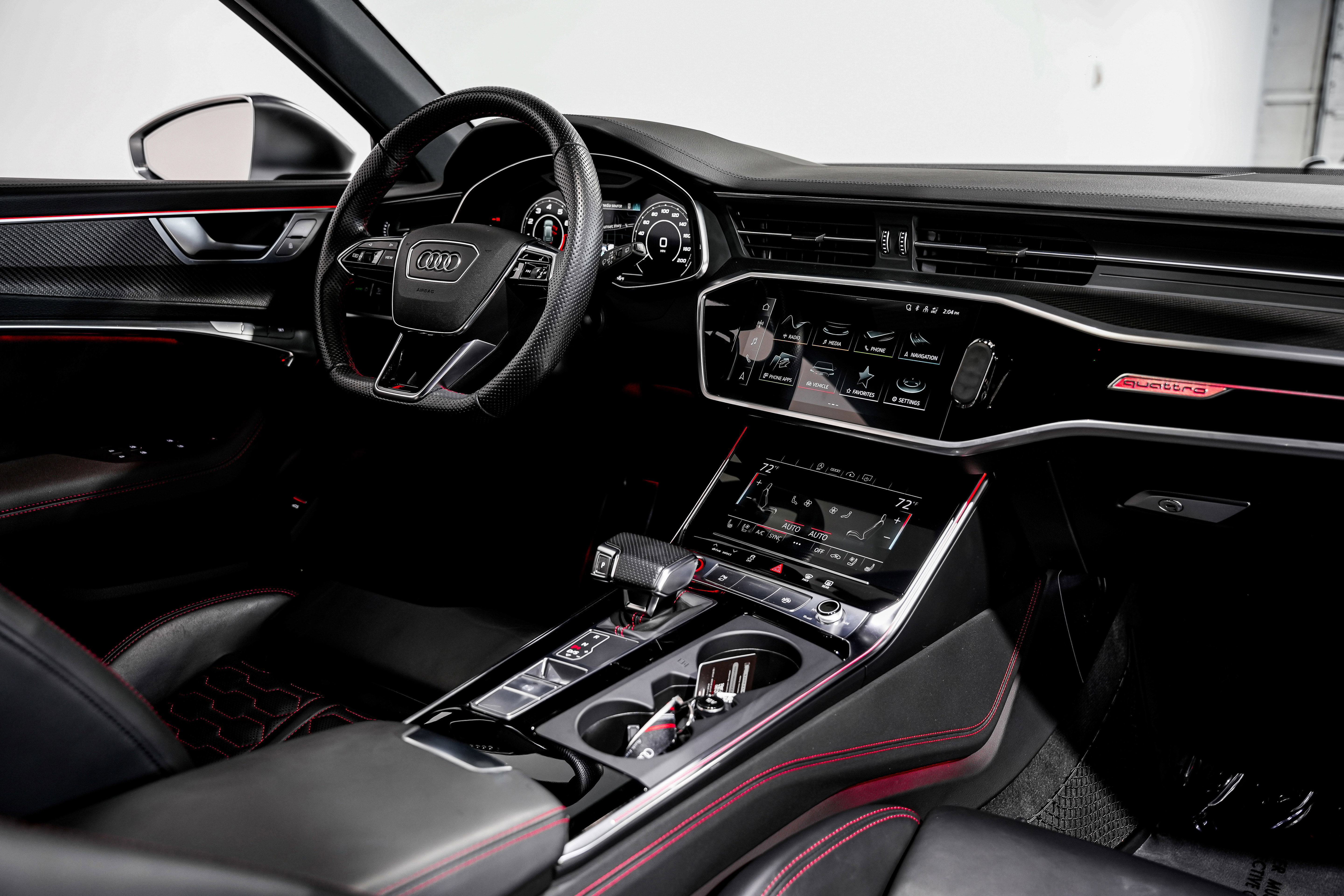 Used 2022 Audi RS 6 AWD/4WD image 28