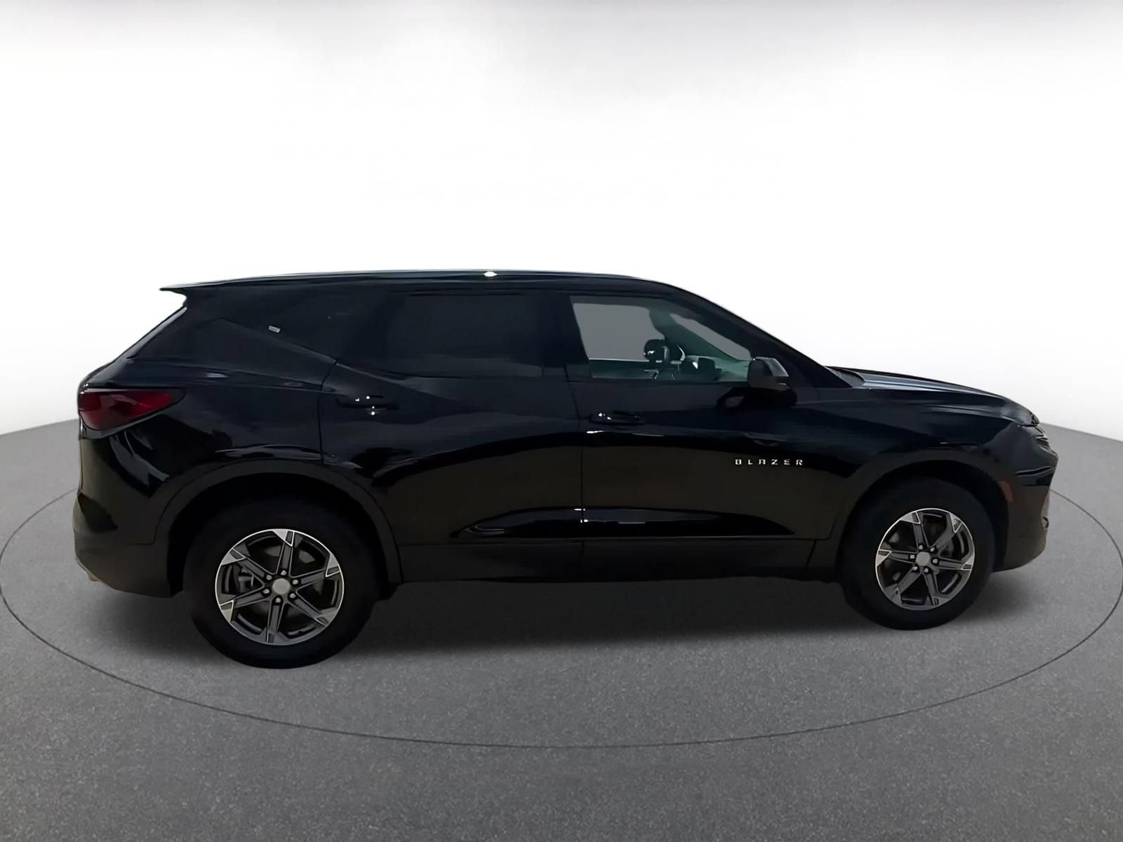 Used 2026 Chevrolet Blazer LT FWD image 15