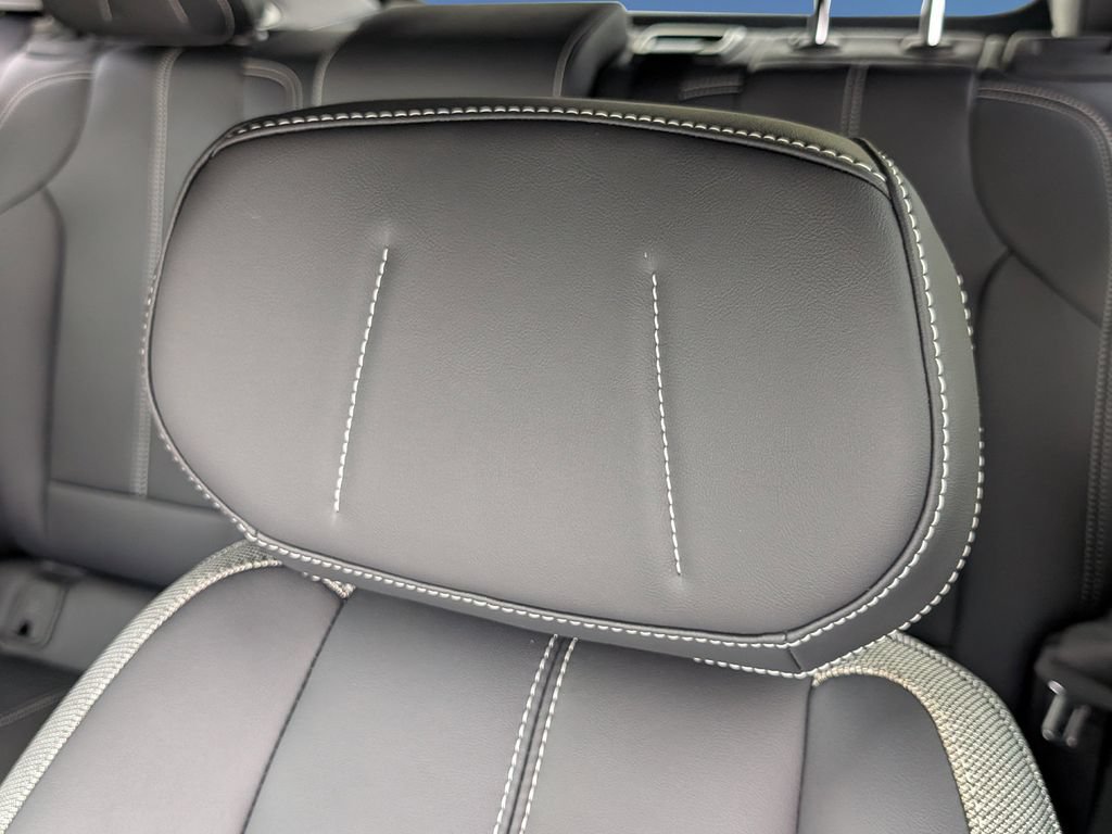 New 2027 Cadillac Optiq Sport AWD/4WD image 31