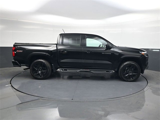 Used 2024 Chevrolet Colorado Z71 w/ Z71 Convenience Package 2 image 3