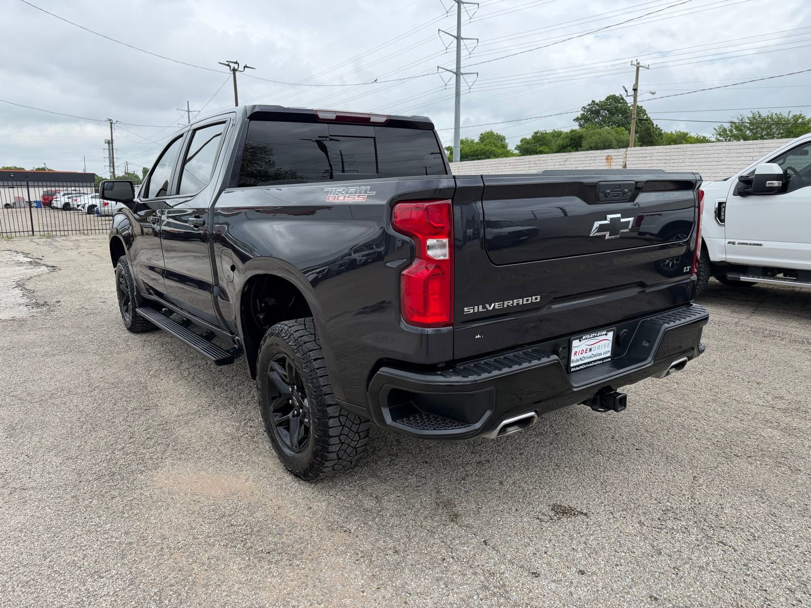 Used 2024 Chevrolet Silverado 1500 LT Trail Boss w/ Convenience Package II image 4