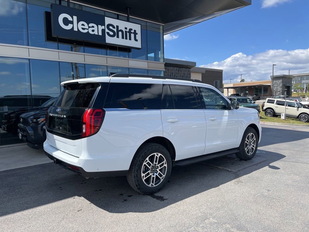 Used 2025 Ford Expedition Active AWD/4WD image 6