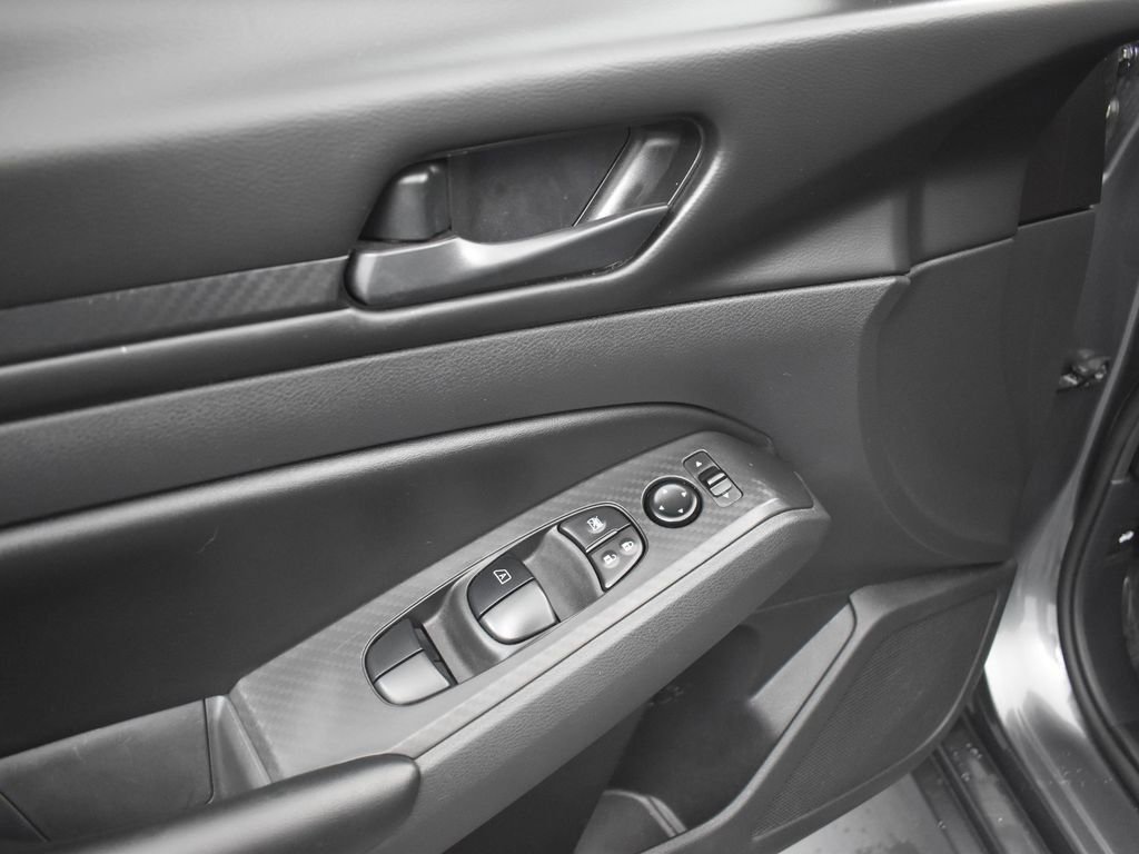 Used 2024 Nissan Altima 2.5 S image 26