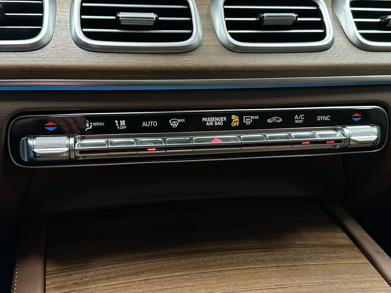 Used 2025 Mercedes-Benz GLE 350 4MATIC image 30