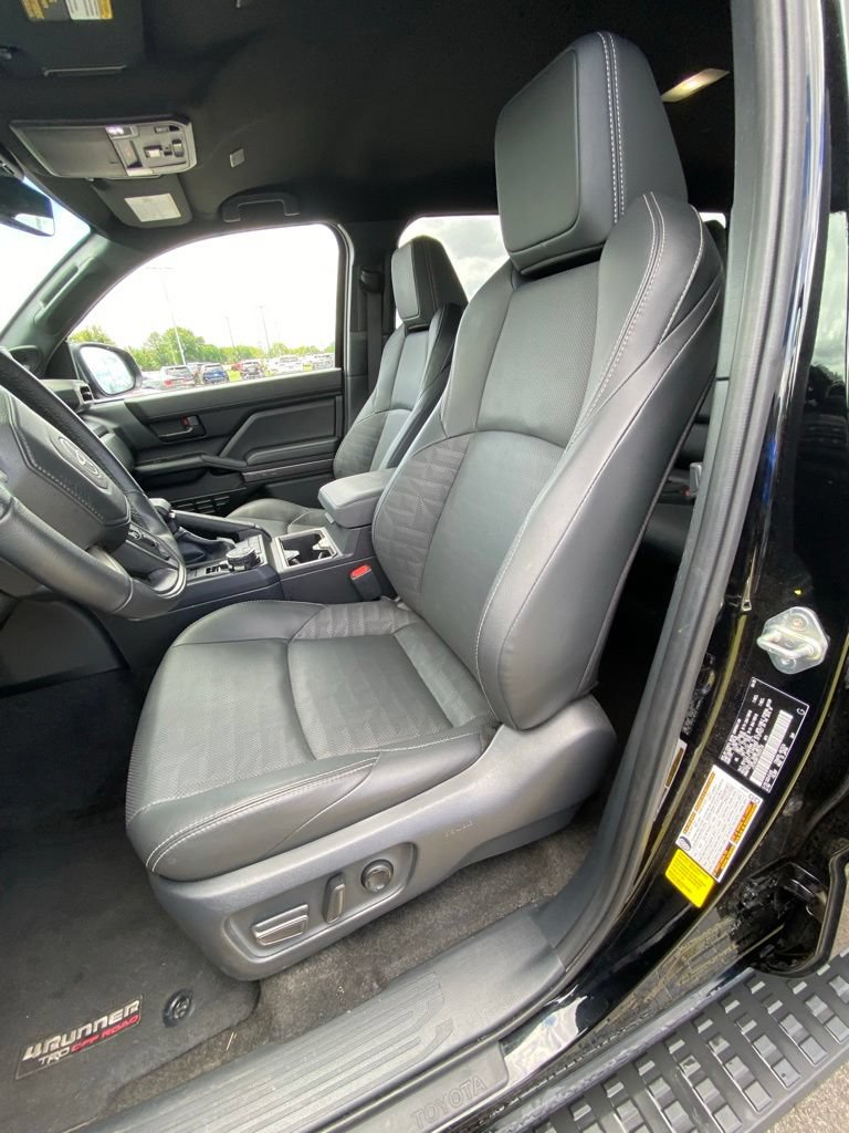 Used 2025 Toyota 4Runner TRD Off-Road Premium w/ Tow Technology Package AWD/4WD image 10