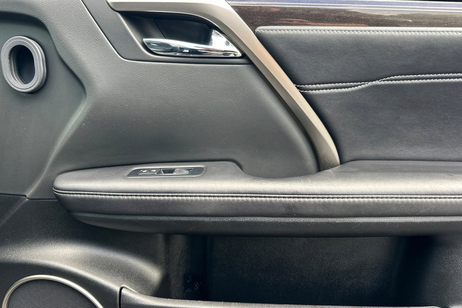 Used 2017 Lexus RX 450h AWD image 22