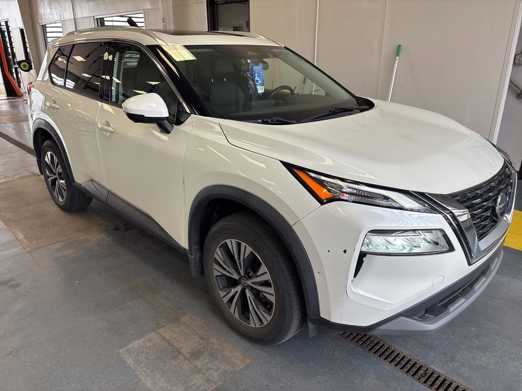 Used 2021 Nissan Rogue SV w/ Premium Package FWD image 6