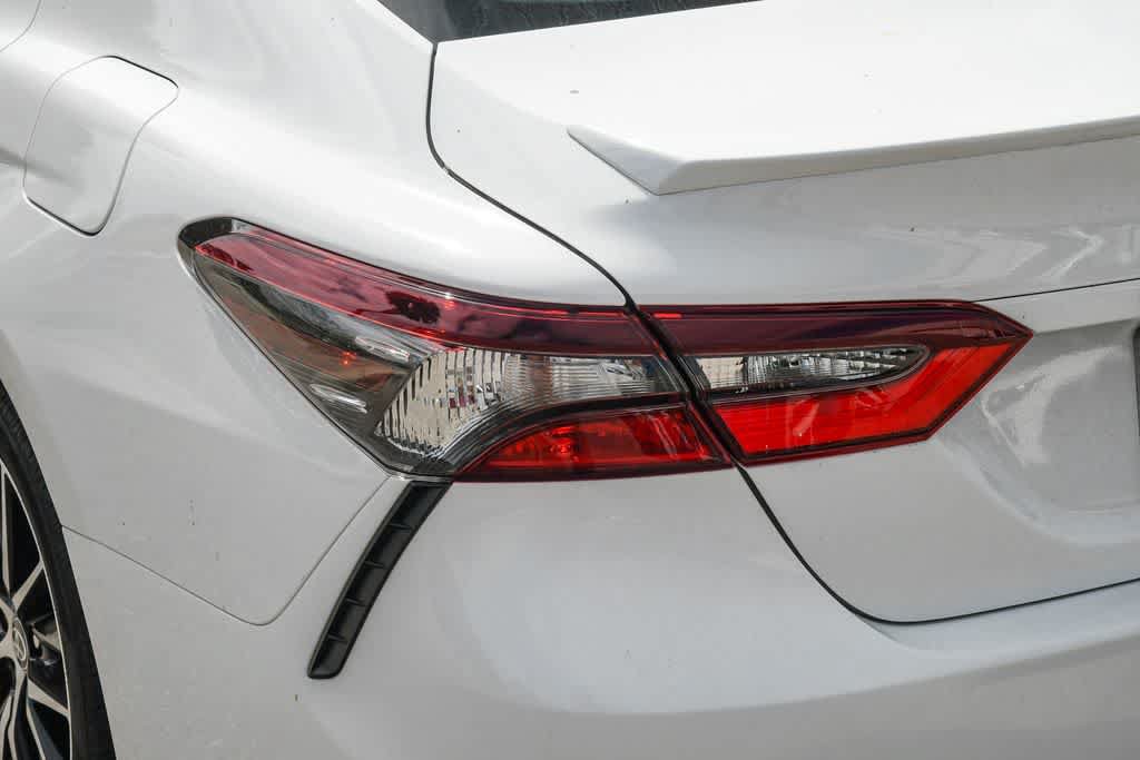 Used 2024 Toyota Camry SE FWD image 6