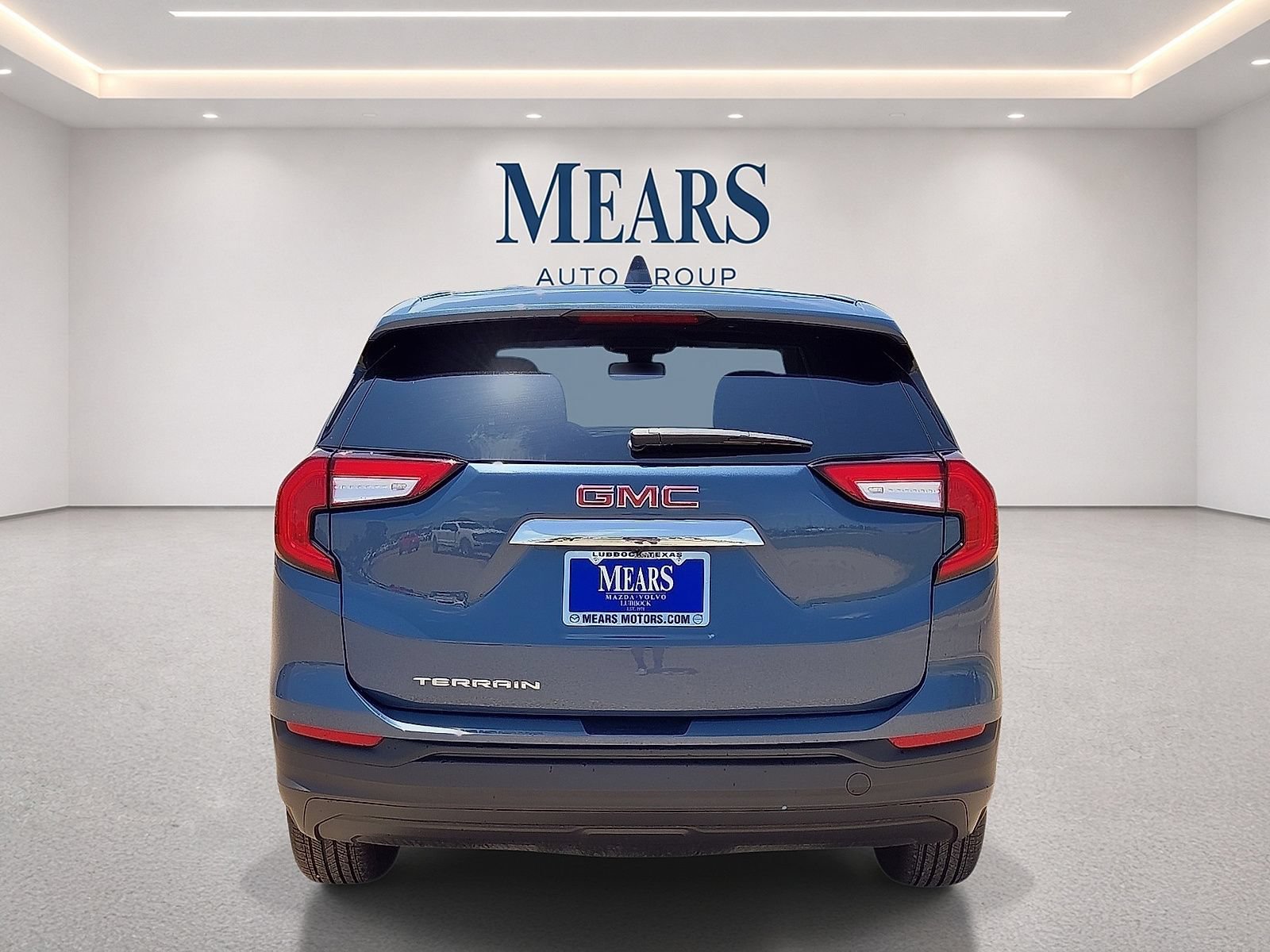 Used 2024 GMC Terrain SLE FWD image 4