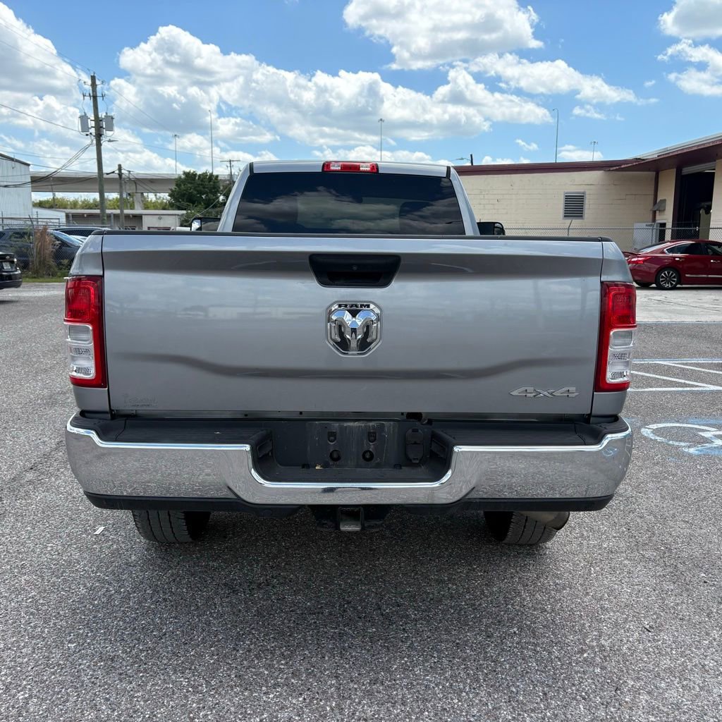 Used 2019 RAM 3500 Tradesman w/ Chrome Appearance Group AWD/4WD image 4