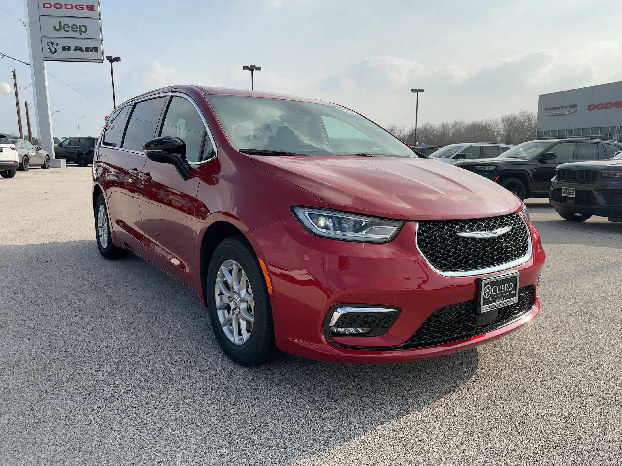 New 2026 Chrysler Pacifica Select FWD image 7