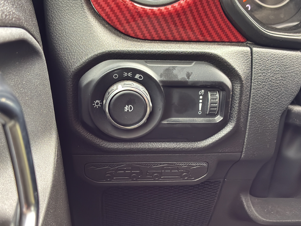 Used 2025 Jeep Wrangler Unlimited Sport AWD/4WD image 39