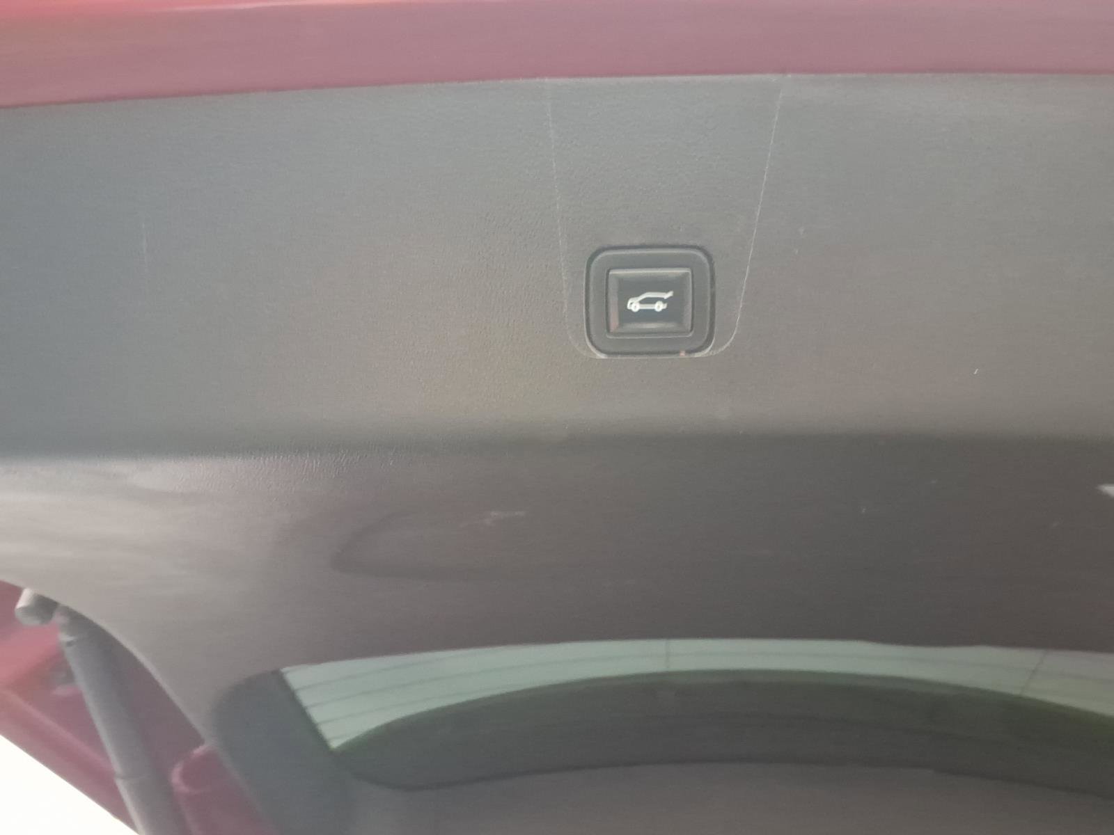 Used 2023 Chevrolet Traverse LT FWD image 8