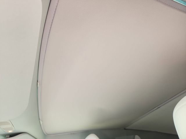 Used 2024 Tesla Model Y Performance image 18