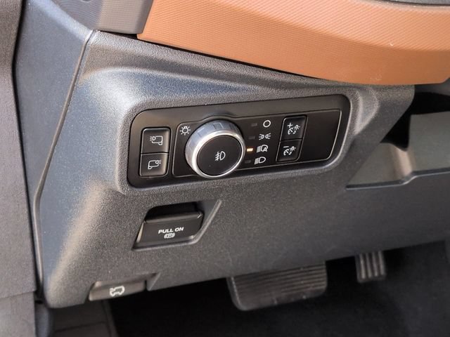 Used 2024 Ford Bronco Outer Banks AWD/4WD image 16