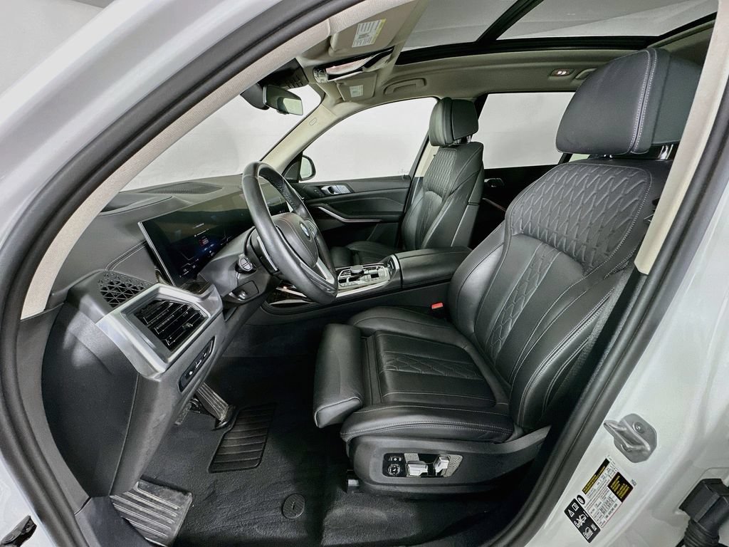 Used 2026 BMW X7 xDrive40i AWD/4WD image 21