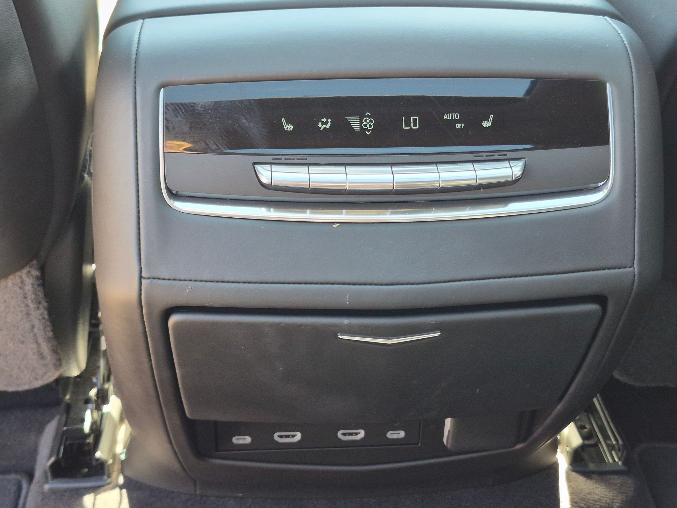 Certified 2022 Cadillac Escalade Sport Platinum AWD/4WD image 26