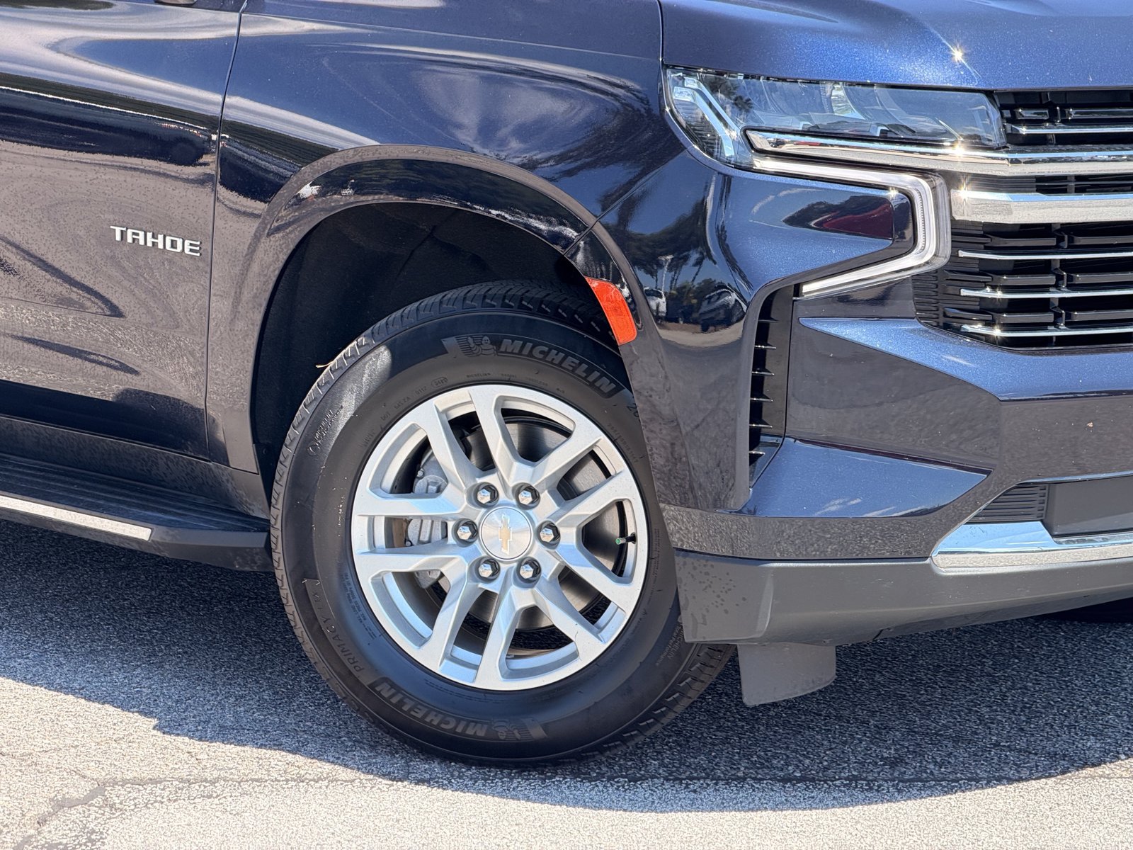 Used 2021 Chevrolet Tahoe LT RWD image 3