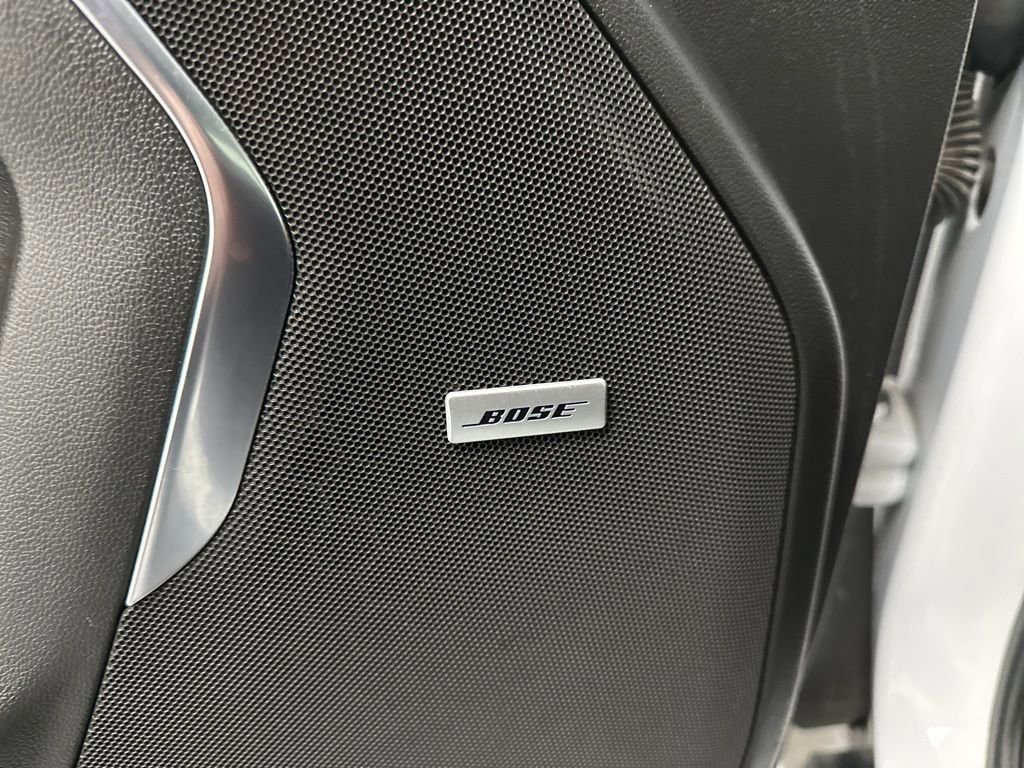 Used 2024 GMC Yukon SLT image 15