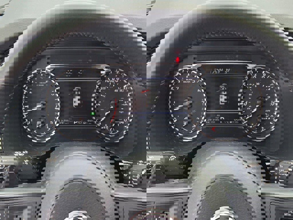 Used 2025 Nissan Pathfinder SV image 35