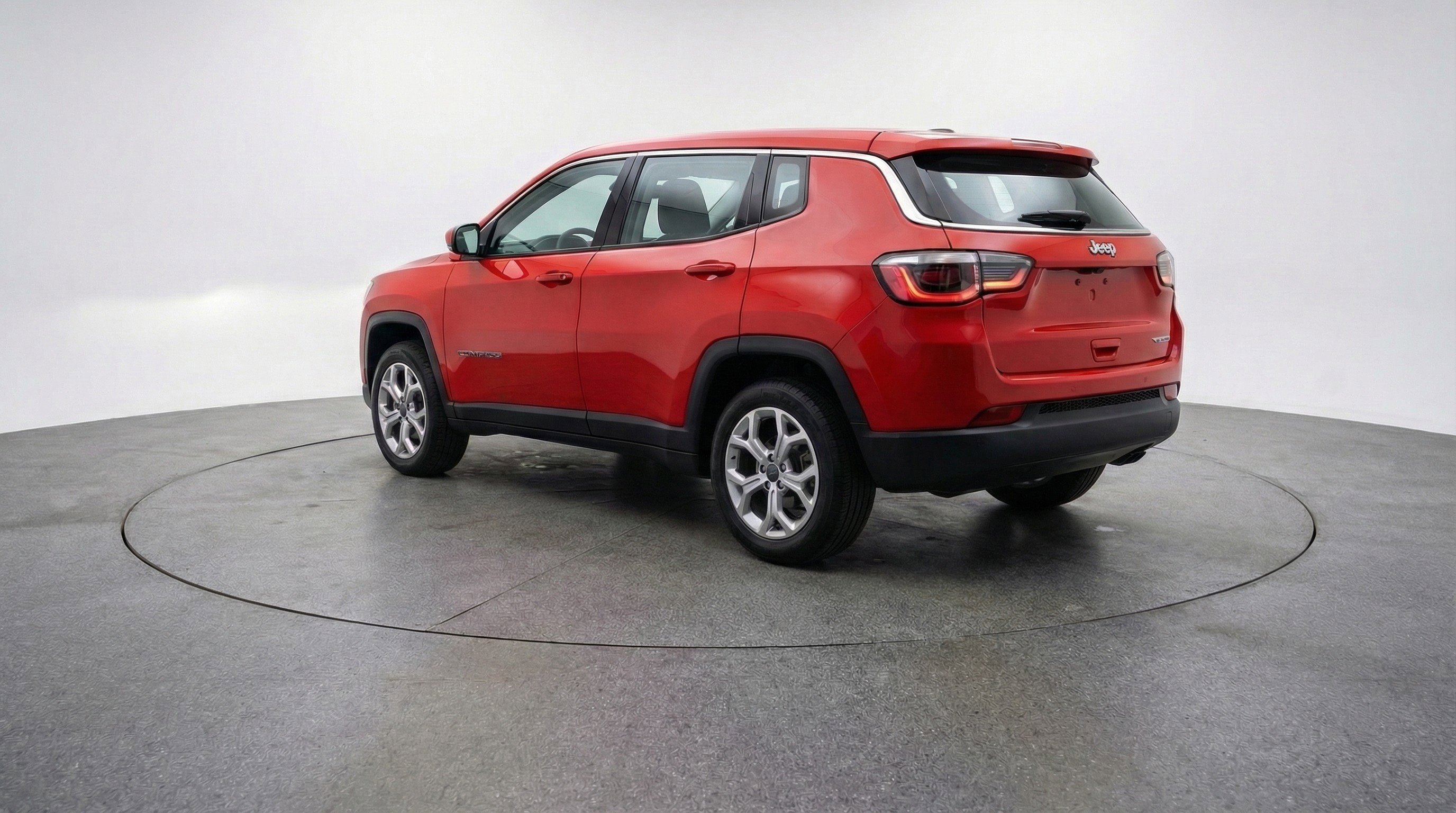 Used 2025 Jeep Compass Latitude image 6