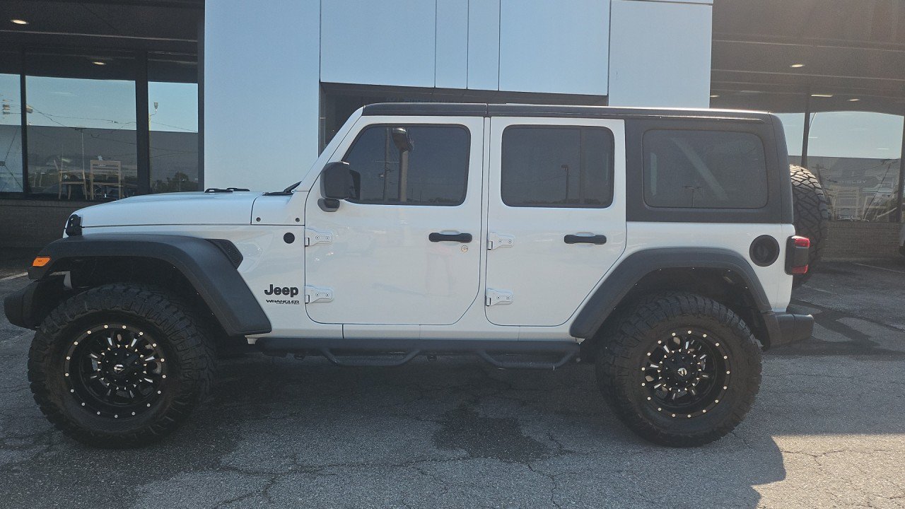 Used 2022 Jeep Wrangler Unlimited Sport AWD/4WD image 2