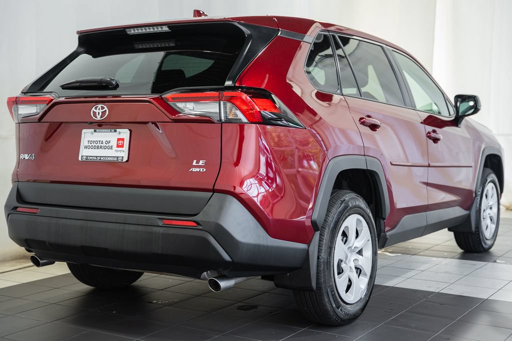 Certified 2025 Toyota RAV4 LE AWD/4WD image 4