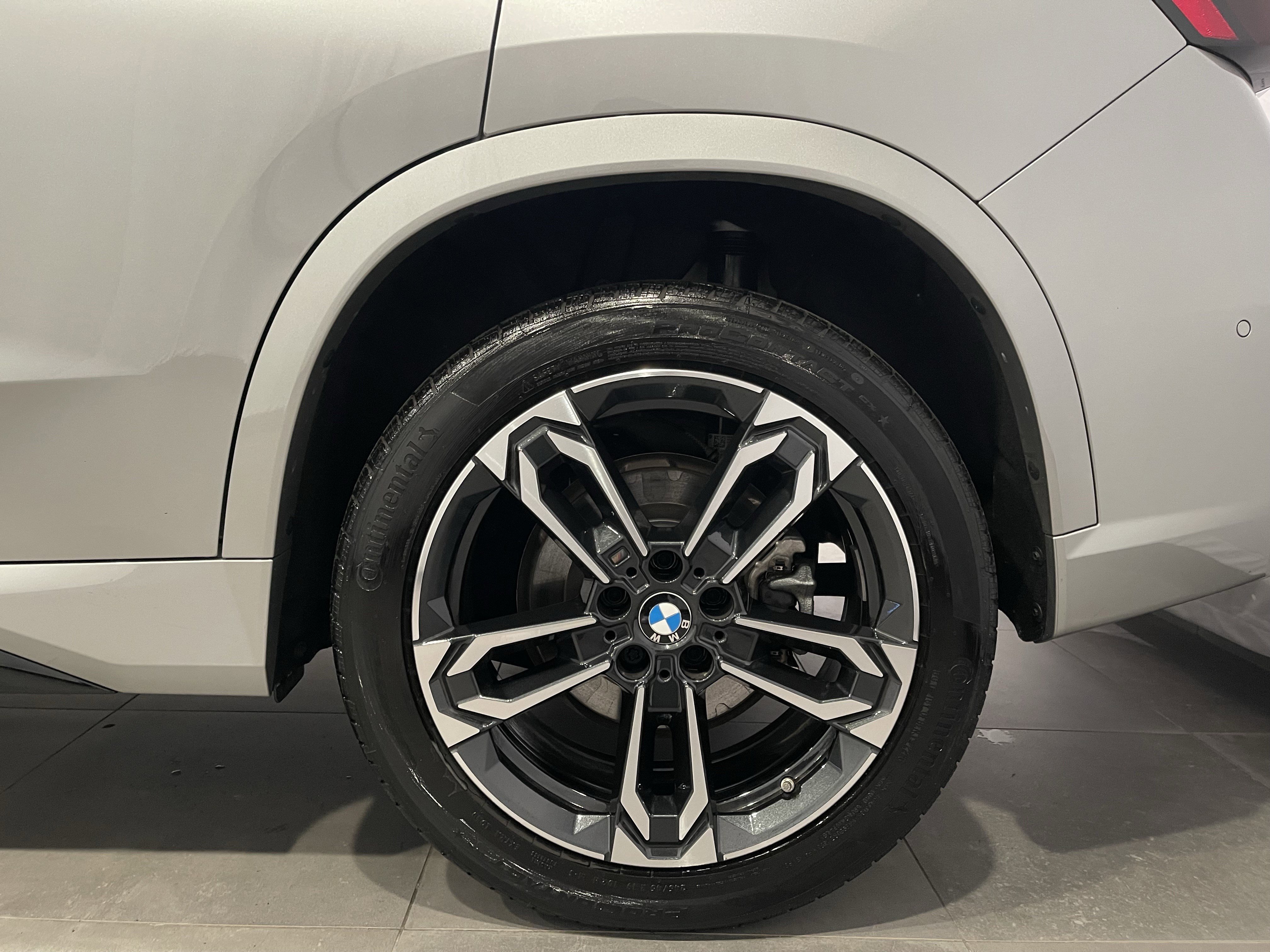 Used 2025 BMW X1 xDrive28i w/ Premium Package image 8