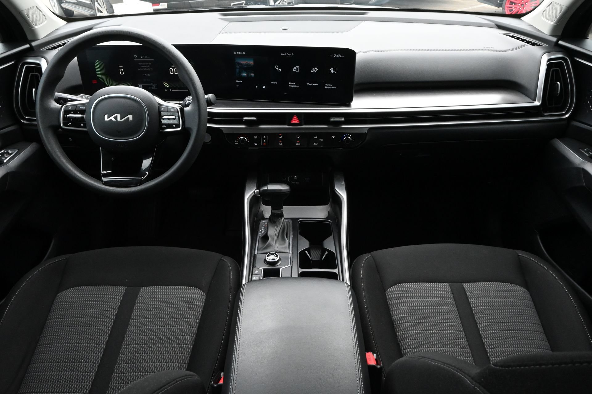 Used 2024 Kia Sorento LX FWD image 8