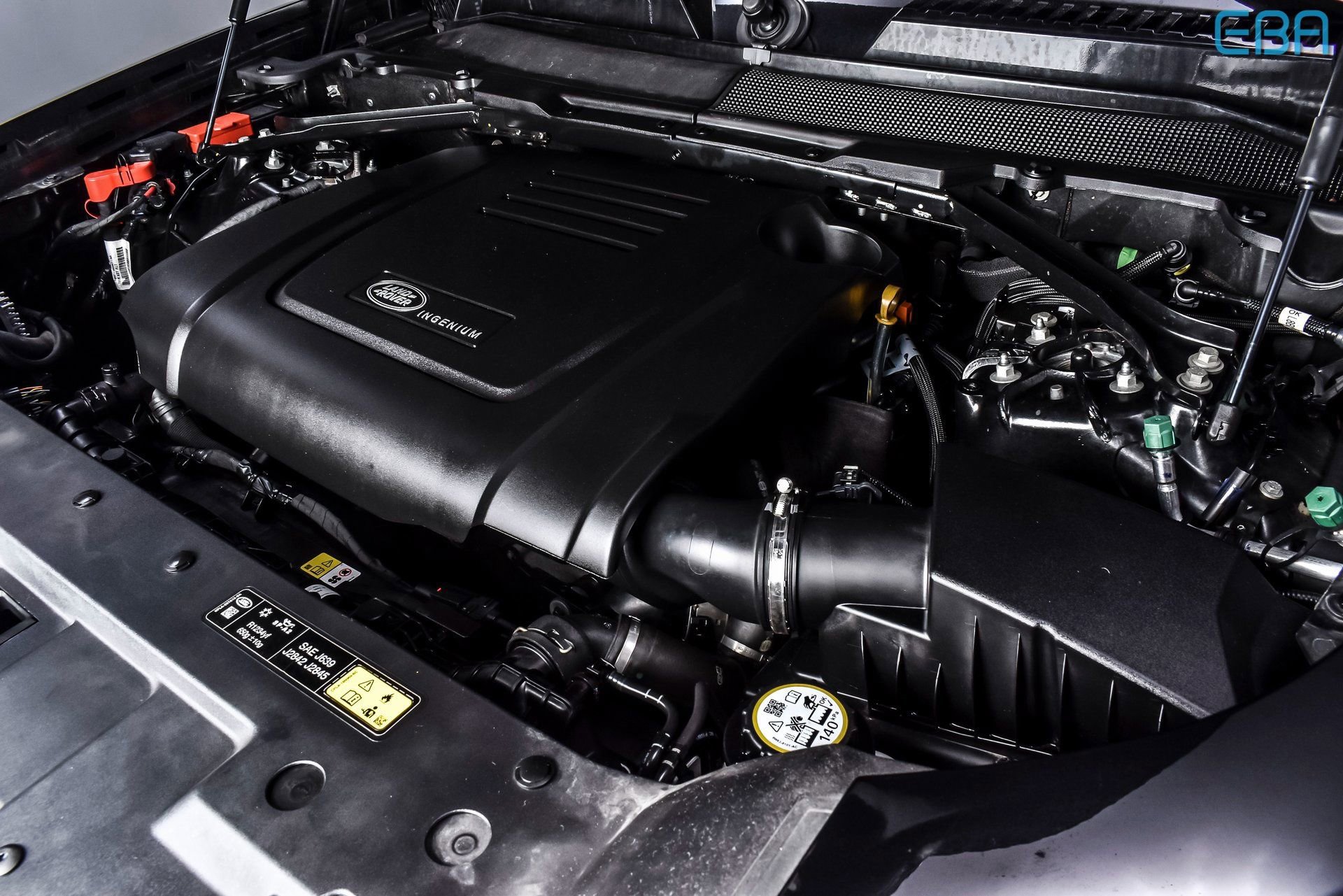 Used 2025 Land Rover Defender 110 S image 12