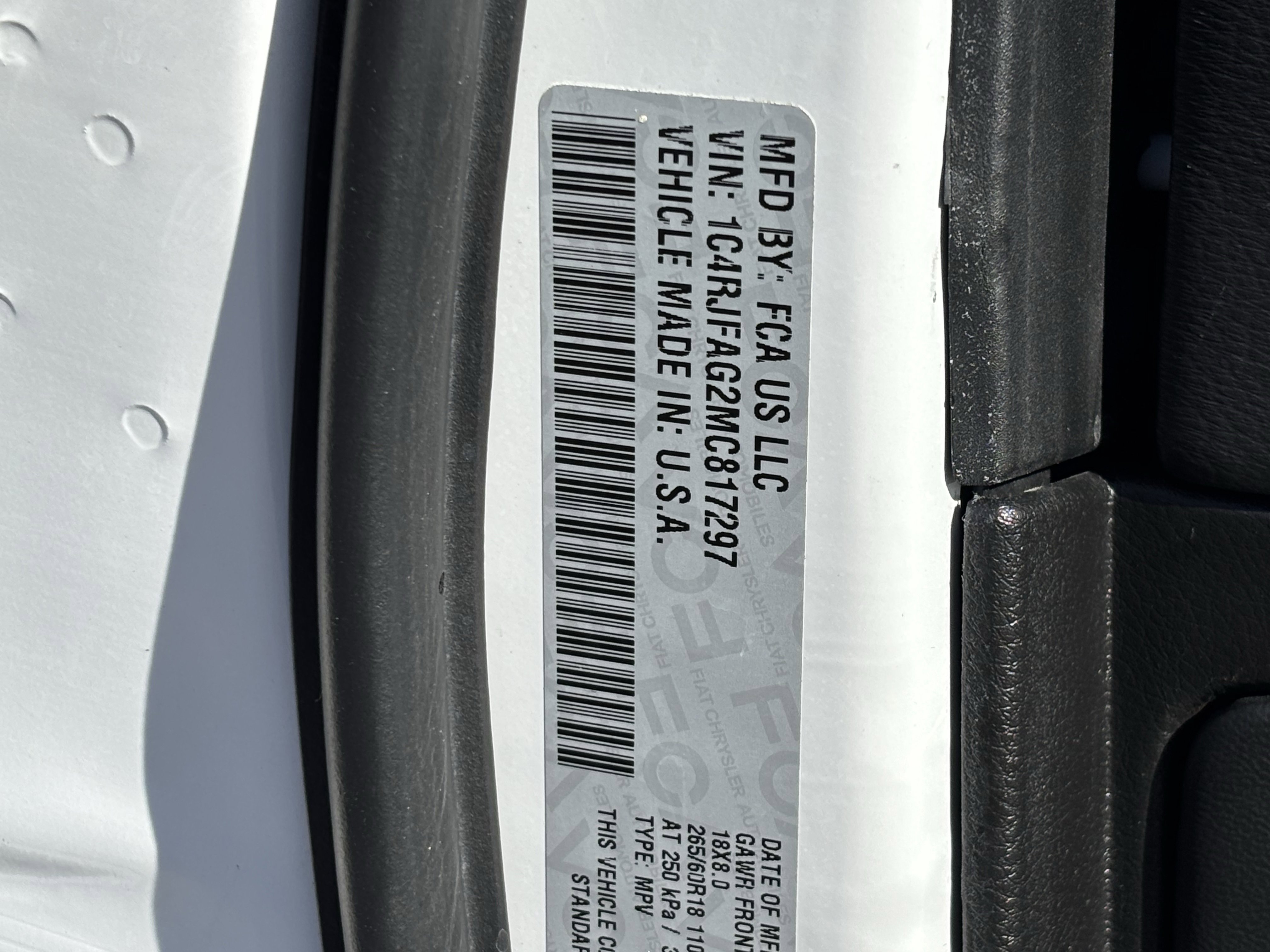 Used 2021 Jeep Grand Cherokee Laredo image 31