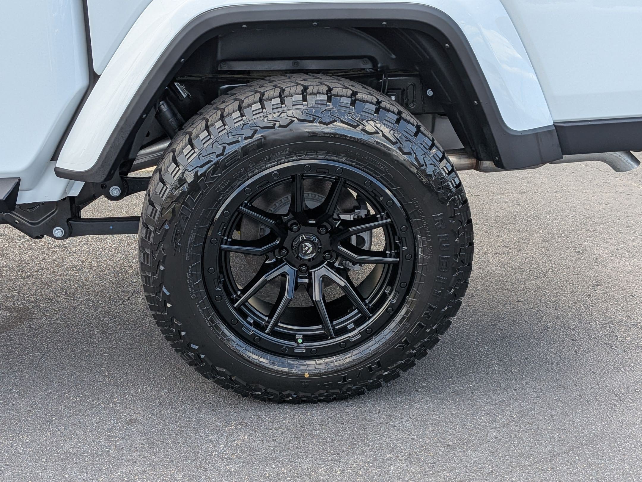 New 2026 Jeep Gladiator Sport AWD/4WD image 9