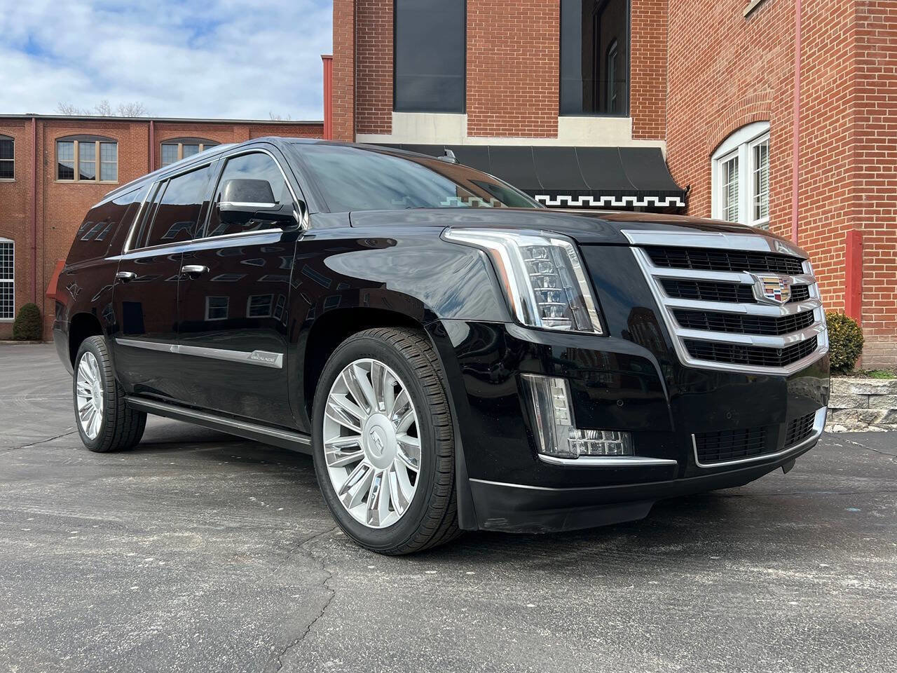 Used 2015 Cadillac Escalade ESV Premium image 19