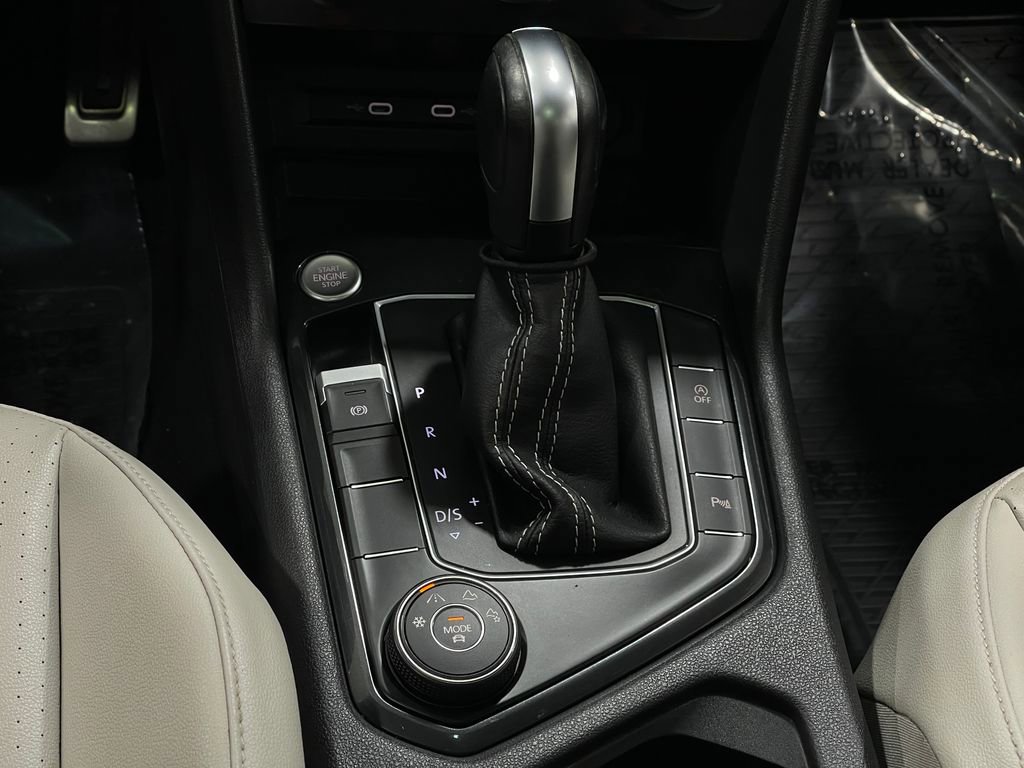 Used 2021 Volkswagen Tiguan S image 28