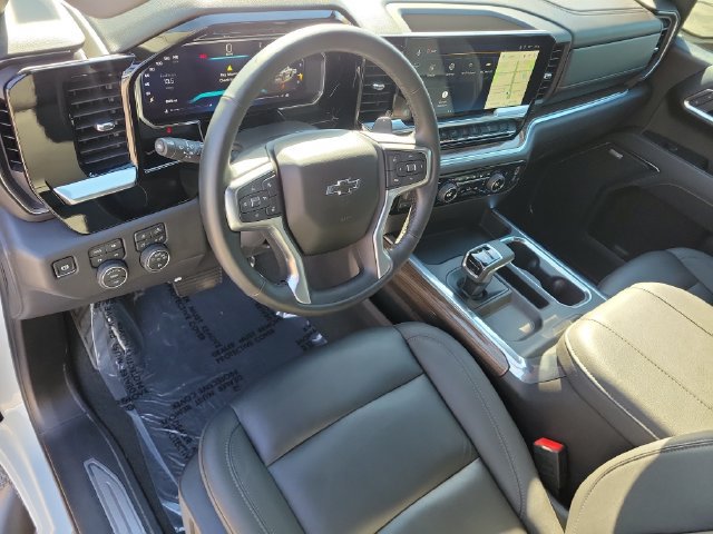Used 2026 Chevrolet Silverado 1500 LT Trail Boss w/ Safety Package AWD/4WD image 21