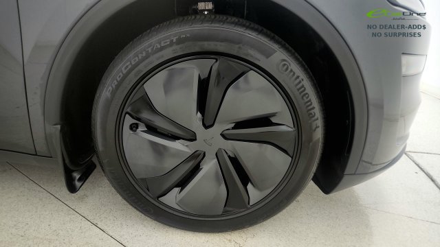 Used 2026 Tesla Model Y AWD image 71