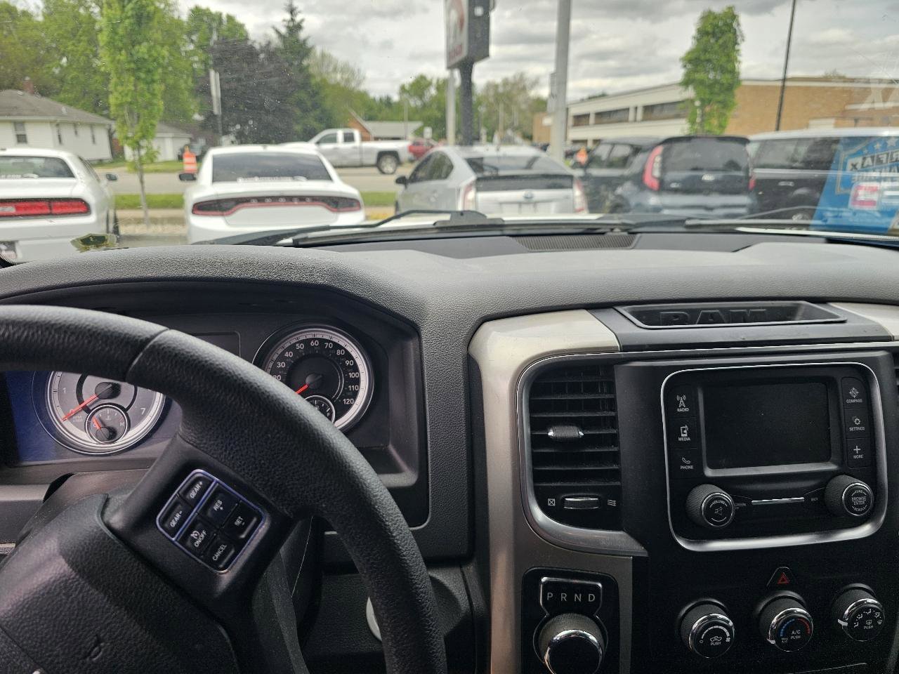 Used 2016 RAM 1500 Classic SLT RWD image 25