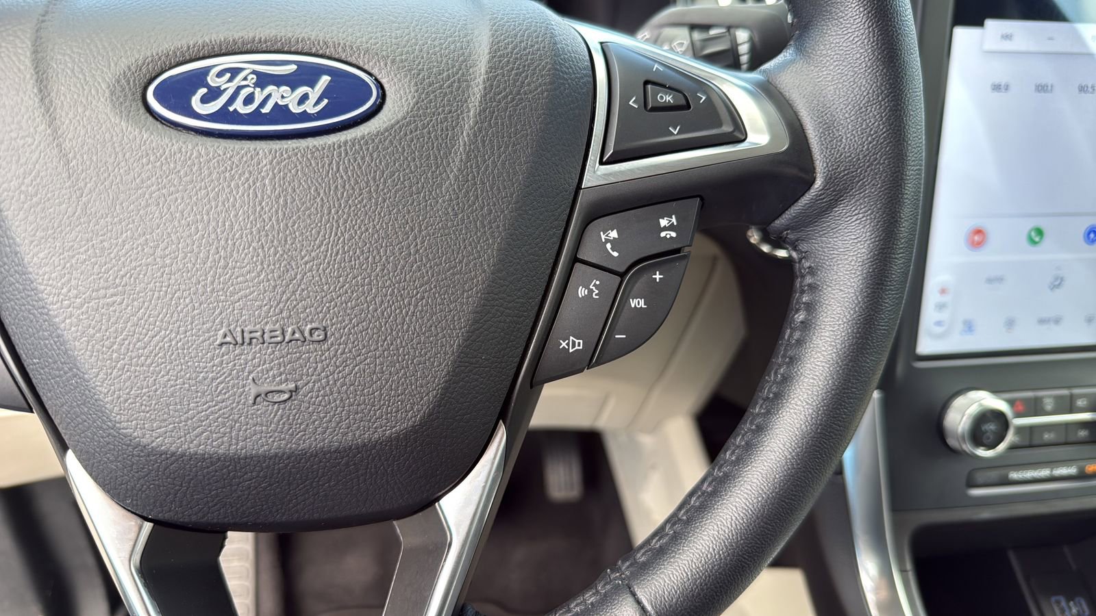 Used 2023 Ford Edge Titanium w/ Equipment Group 301A AWD/4WD image 13