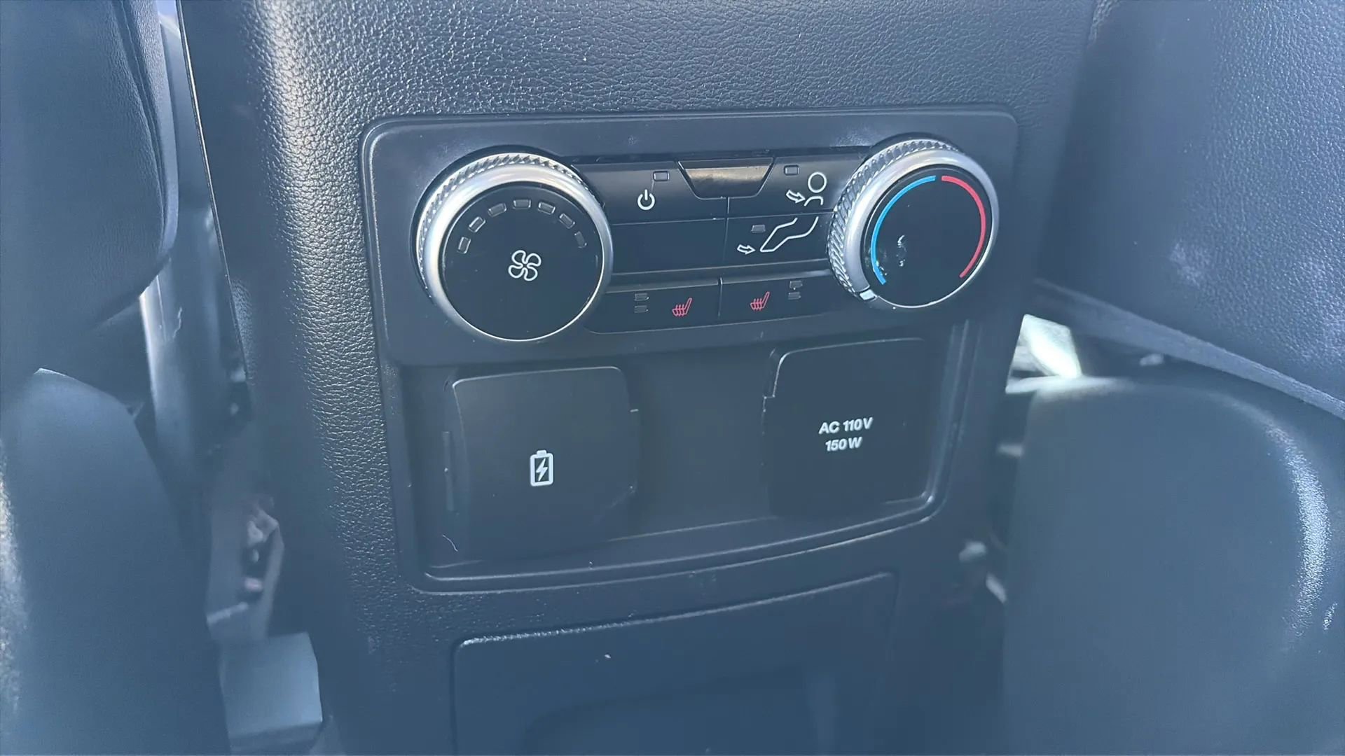 Used 2024 Ford Explorer Limited w/ Equipment Group 301A image 16