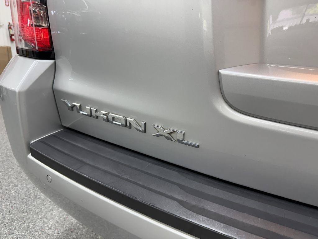 Used 2020 GMC Yukon XL SLT AWD/4WD image 8
