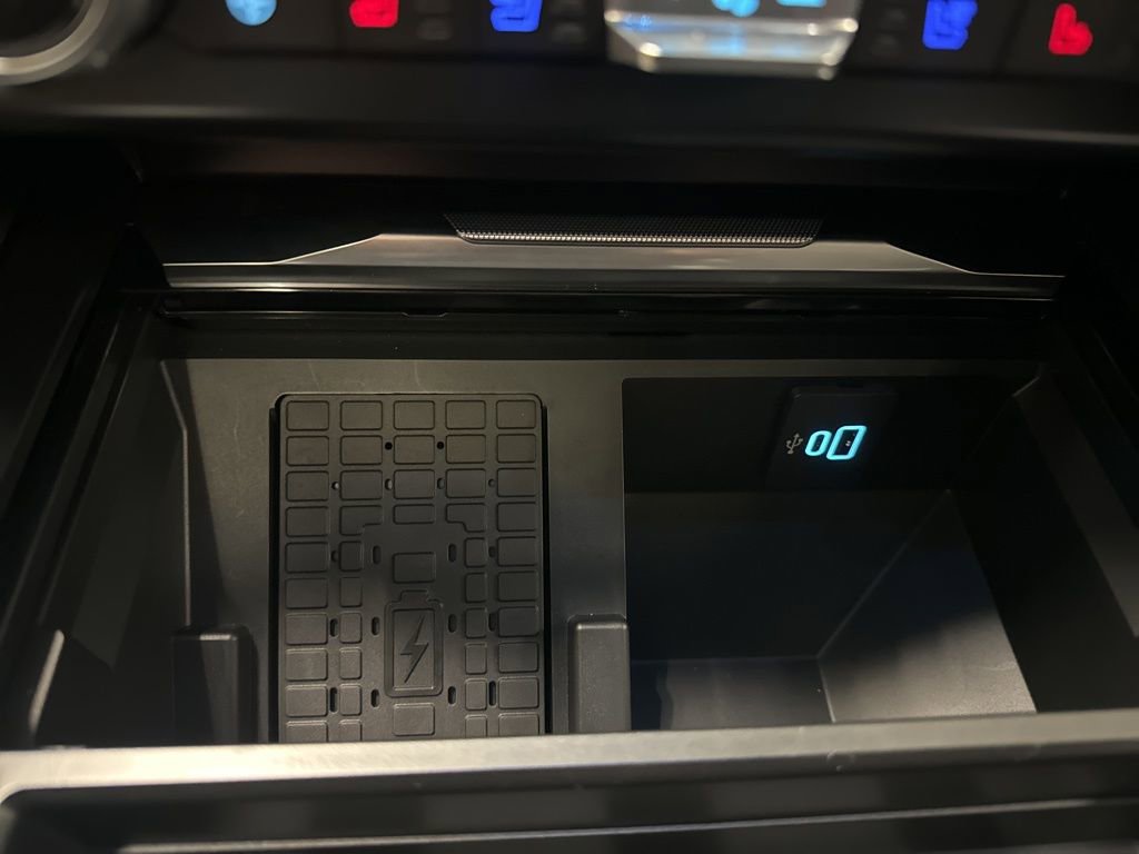 New 2026 Ford F350 Platinum w/ Tremor Off-Road Package image 38